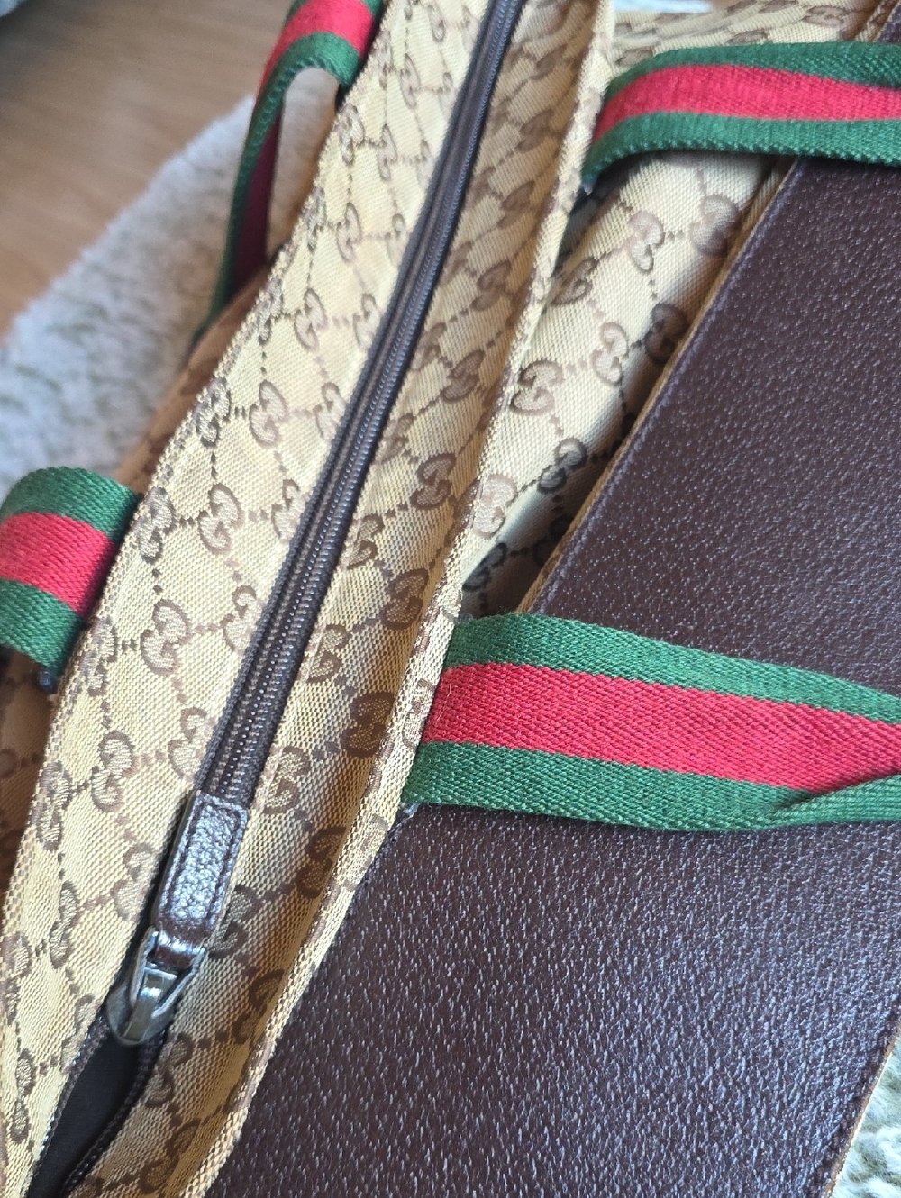 Gucci Tote Bag - Picture 6 of 11